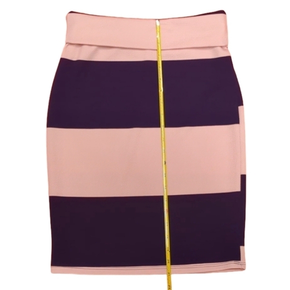 Lularoe Cassie Skirt Pale Pink Dark Purple Size Small EUC - Picture 4 of 5